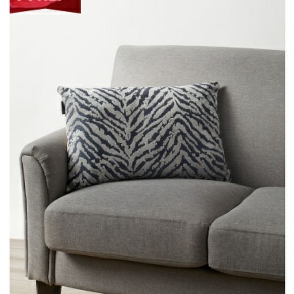 MM STUDIO ZEBRA CUT BELGIUM/ VELVET PILLOW NWT - Picture 10 of 11